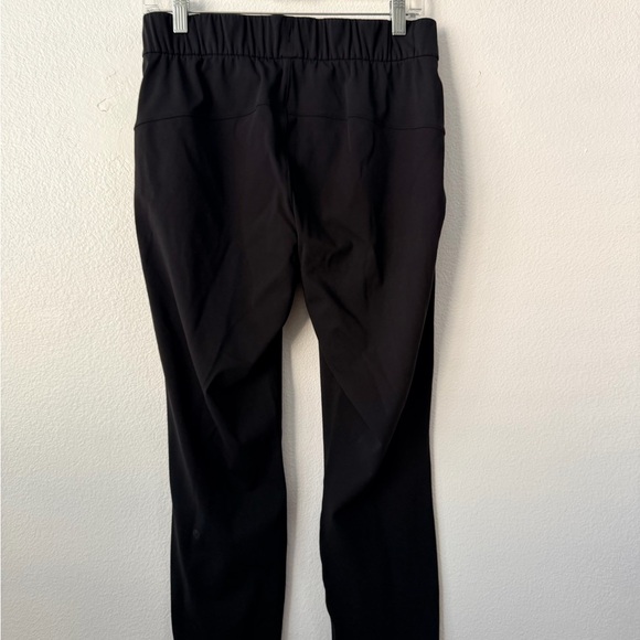 Lululemon On The Fly Pant Women's Size 6 Black Woven 26" Inseam Ankle Length - Picture 3 of 8